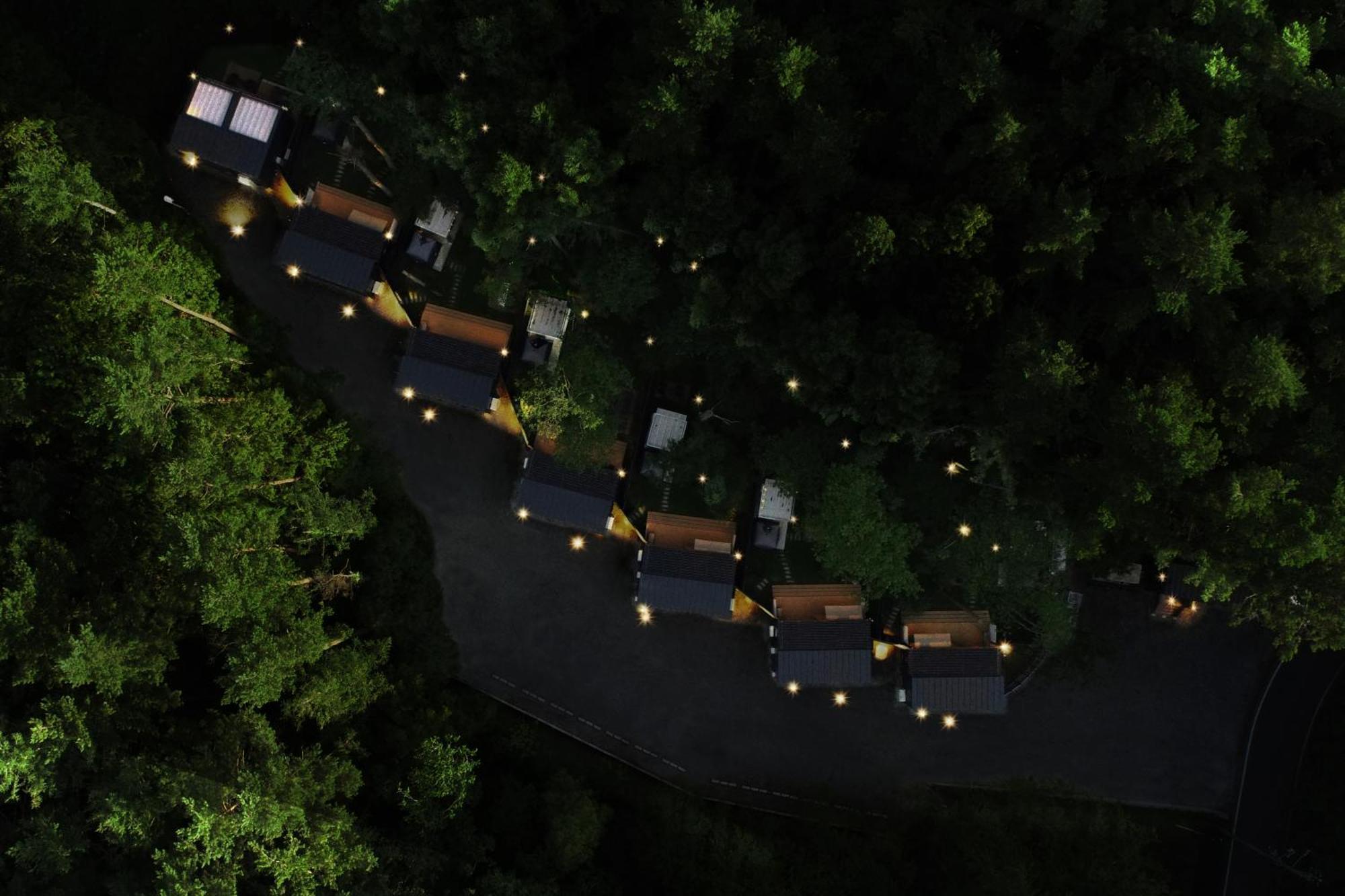 Fuji Fumoto Forest Hotspring ふもとの森温泉 فوجيكاواجوتشيكو المظهر الخارجي الصورة